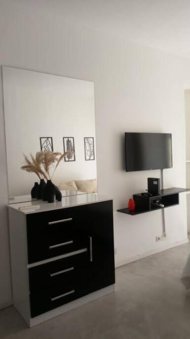 Moderno Departamento Con Balcon En Recoleta Appartement